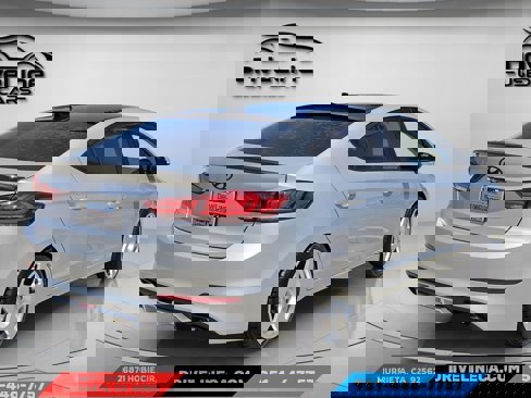 Used 2018 Hyundai Elantra SEL image 2