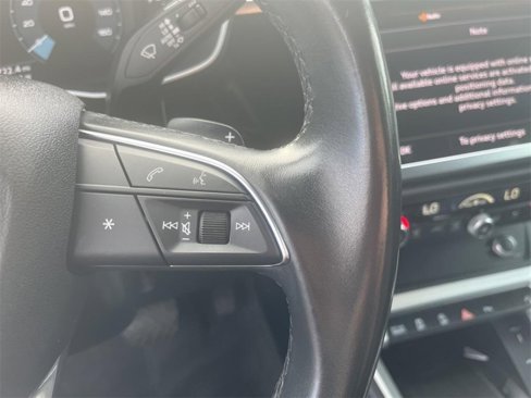 Used 2024 Audi Q3 2.0T Premium image 17