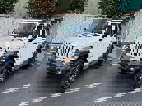 Used 2018 Jeep Wrangler Unlimited Sport S image 3