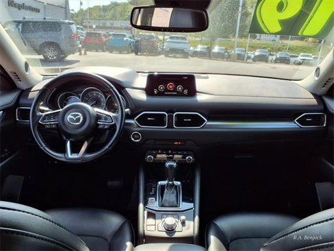 Used 2019 MAZDA CX-5 Touring image 13