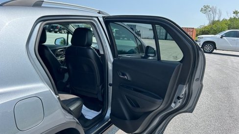 Used 2019 Chevrolet Trax LT w/ LT Convenience Package image 37