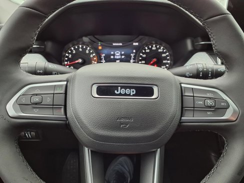 New 2025 Jeep Compass Latitude image 20