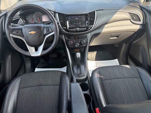 Used 2022 Chevrolet Trax LT w/ Sport Edition image 22