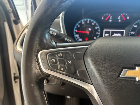 Used 2018 Chevrolet Equinox LT image 11