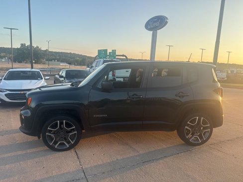 Used 2021 Jeep Renegade Sport image 9