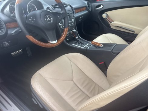 Used 2009 Mercedes-Benz SLK 300 image 8