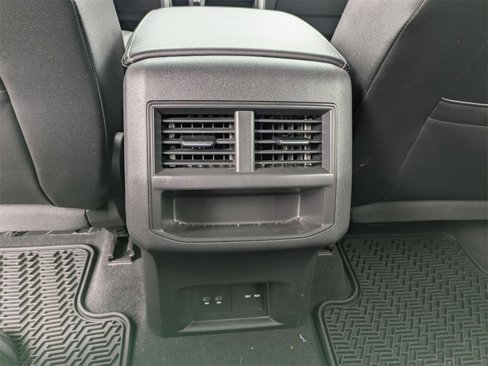 Used 2022 Volkswagen Atlas Cross Sport SE image 30
