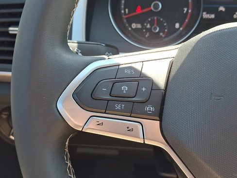 Used 2021 Volkswagen Atlas SE w/ Panoramic Sunroof Package image 22