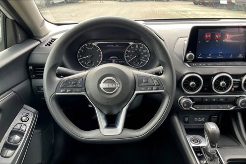 Used 2024 Nissan Sentra SV image 5