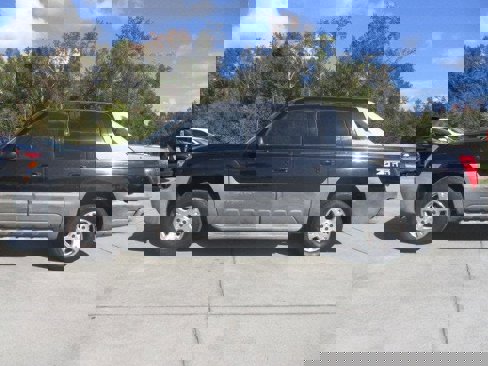 Used 2002 Chevrolet Avalanche 2WD image 5