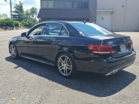 Used 2015 Mercedes-Benz E 400 4MATIC Sedan image 7