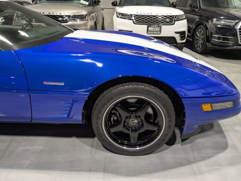 Used 1996 Chevrolet Corvette Coupe image 12