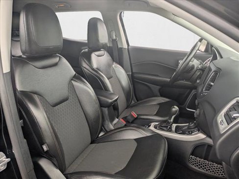 Used 2020 Jeep Compass Latitude w/ Cold Weather Group image 21