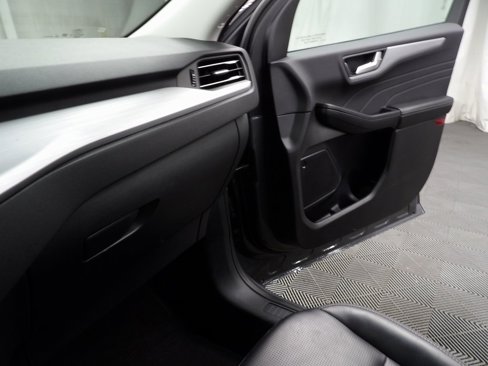 Used 2024 Ford Escape Platinum image 11