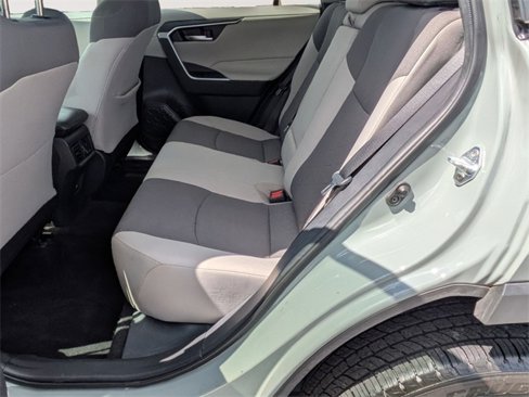 Used 2021 Toyota RAV4 XLE image 22