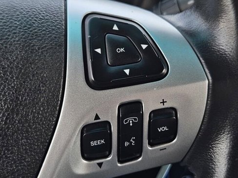Used 2013 Ford Explorer XLT image 30