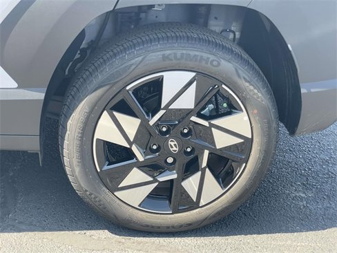 Certified 2025 Hyundai Kona SEL image 7