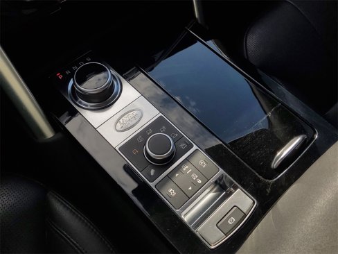 Used 2019 Land Rover Discovery HSE image 27