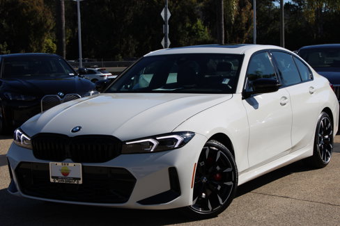 Used 2025 BMW 330i Sedan w/ M Sport Package image 1