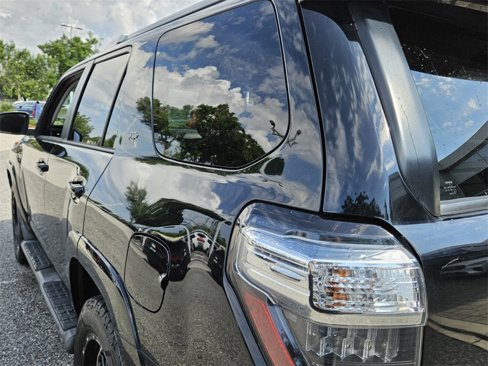 Used 2016 Toyota 4Runner SR5 Premium image 8