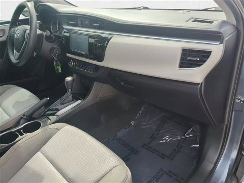 Used 2015 Toyota Corolla LE image 22