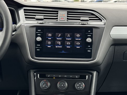 Certified 2024 Volkswagen Tiguan S image 24