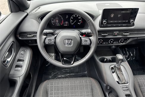 Used 2025 Honda HR-V Sport image 14