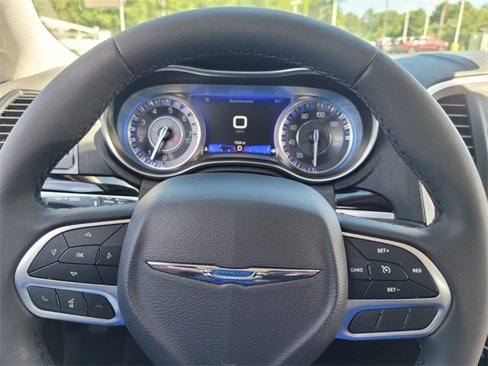 Used 2023 Chrysler 300 Touring w/ Sport Appearance Package image 26