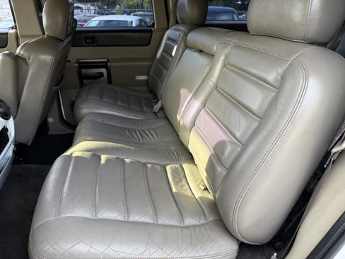 Used 2003 HUMMER H2 w/ Preferred Equipment Group image 30