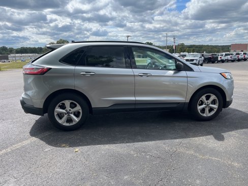Certified 2020 Ford Edge SE image 5