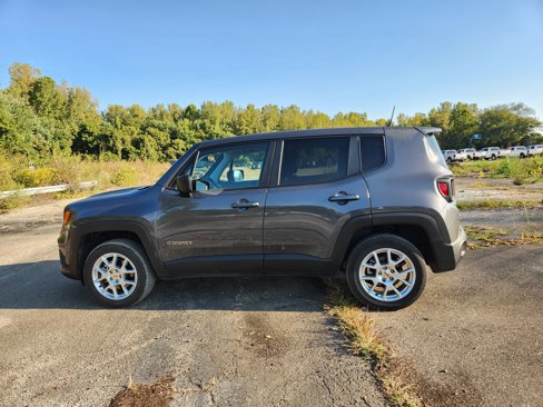 Used 2023 Jeep Renegade Latitude image 20