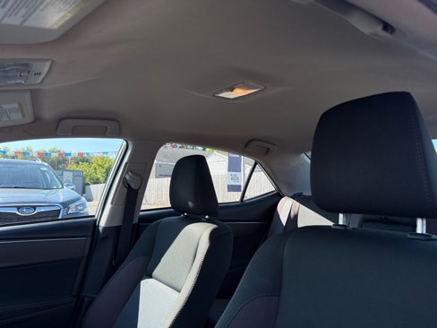 Used 2018 Toyota Corolla L image 17