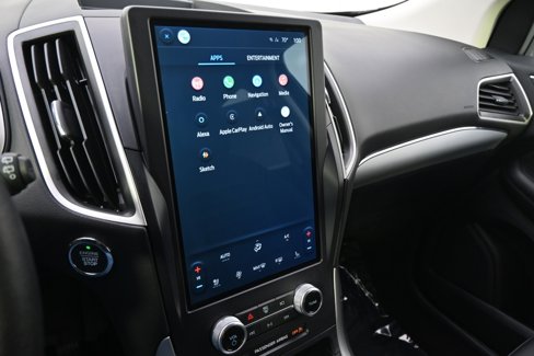 Used 2021 Ford Edge SEL w/ Convenience Package image 27