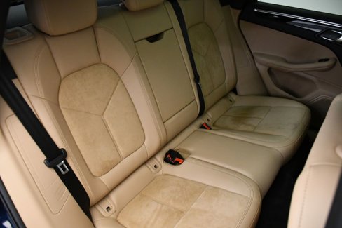 Certified 2021 Porsche Macan image 56