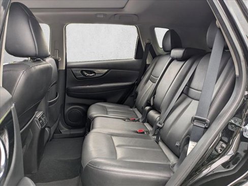Used 2016 Nissan Rogue SL w/ SL Premium Package image 16