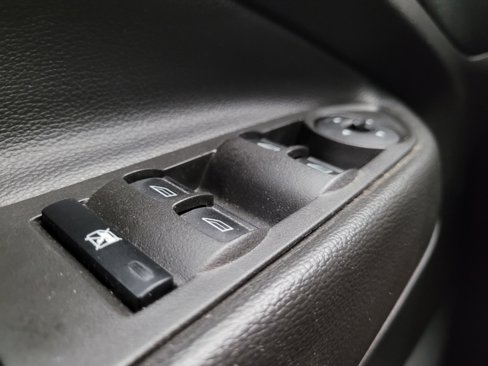 Used 2018 Ford Escape SE image 27