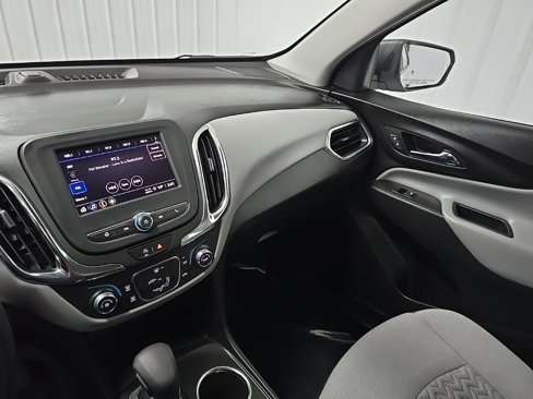 Used 2022 Chevrolet Equinox LS image 25