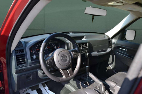 Used 2012 Jeep Liberty Sport image 16