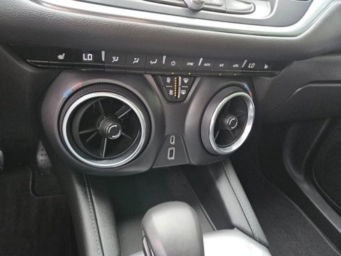 Used 2020 Chevrolet Blazer LT image 19