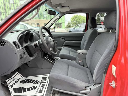 Used 2002 Nissan Frontier XE image 8