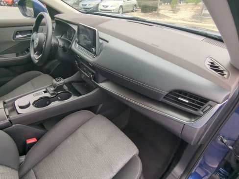 Used 2023 Nissan Rogue SV image 47