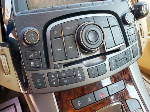 Used 2013 Buick LaCrosse Premium image 16