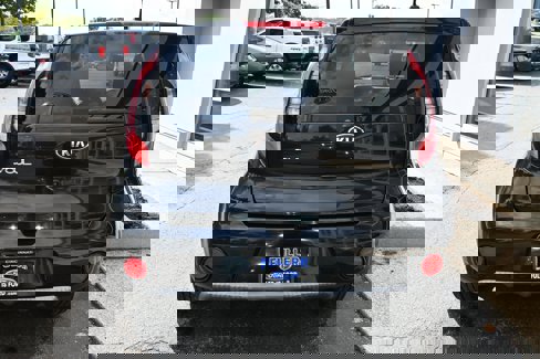Used 2017 Kia Soul + image 23