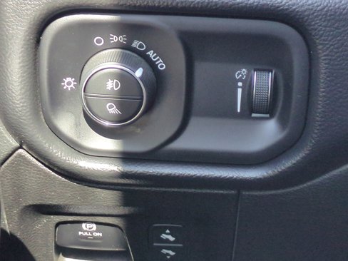 Used 2022 RAM 1500 Big Horn image 30