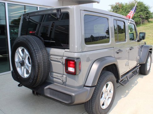 Certified 2022 Jeep Wrangler Unlimited Sport w/ Sun And Sound Package image 4