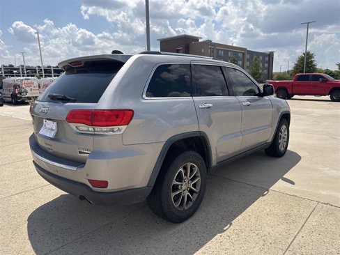 Used 2015 Jeep Grand Cherokee Limited w/ Luxury Group II image 2