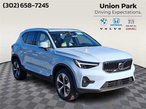 New 2025 Volvo XC40 B5 Plus w/ Protection Package Premier image 3