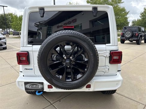 Used 2021 Jeep Wrangler Unlimited Sahara image 6