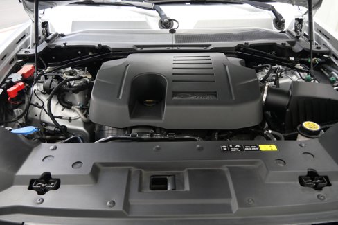 Used 2020 Land Rover Defender 110 First Edition image 11