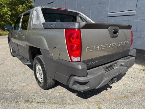 Used 2003 Chevrolet Avalanche 2WD image 3